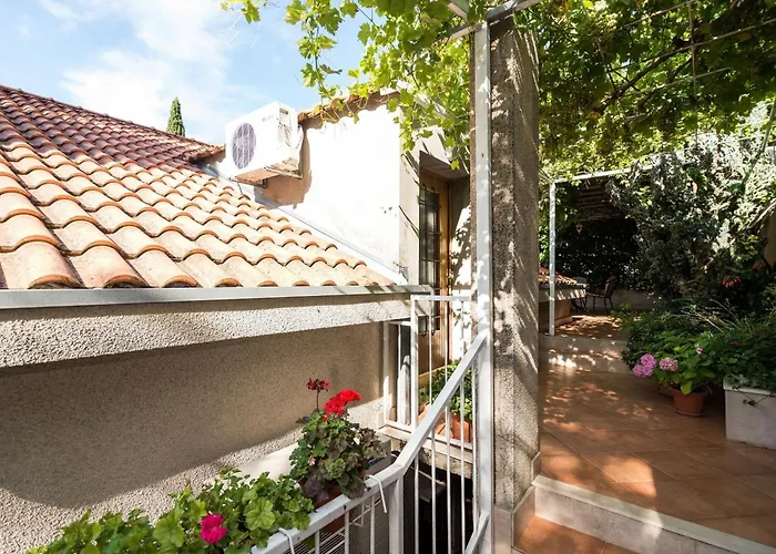 شقة Sr - Two-bedroom With Balcony And Sea View