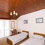 شقة Sr - Two-bedroom With Balcony And Sea View