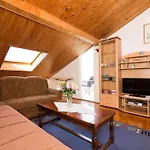 Sr - Two-bedroom With Balcony And Sea View *